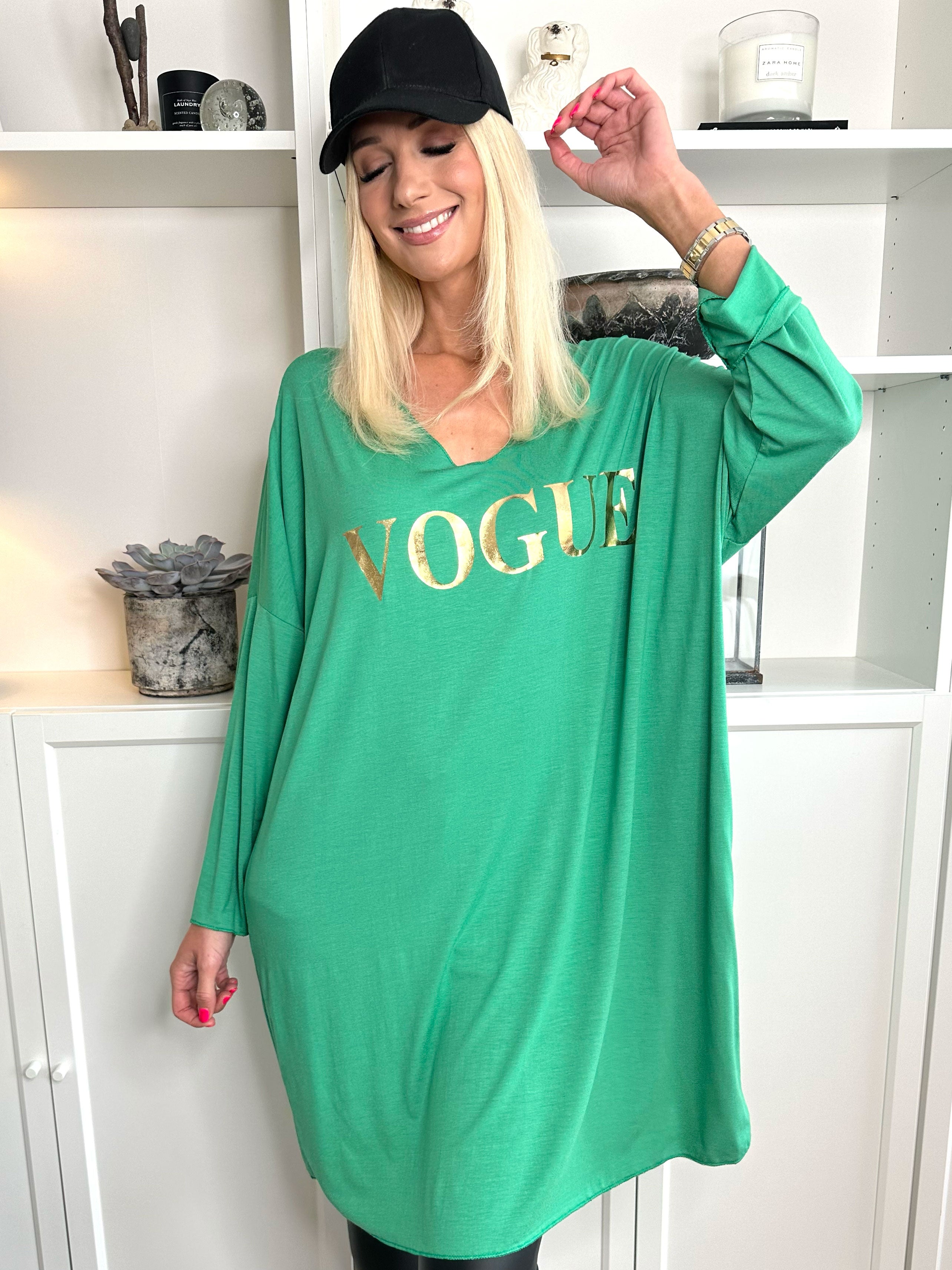 Vogue Long Sleeve - Langærmet kjole i viskose med guld skrift